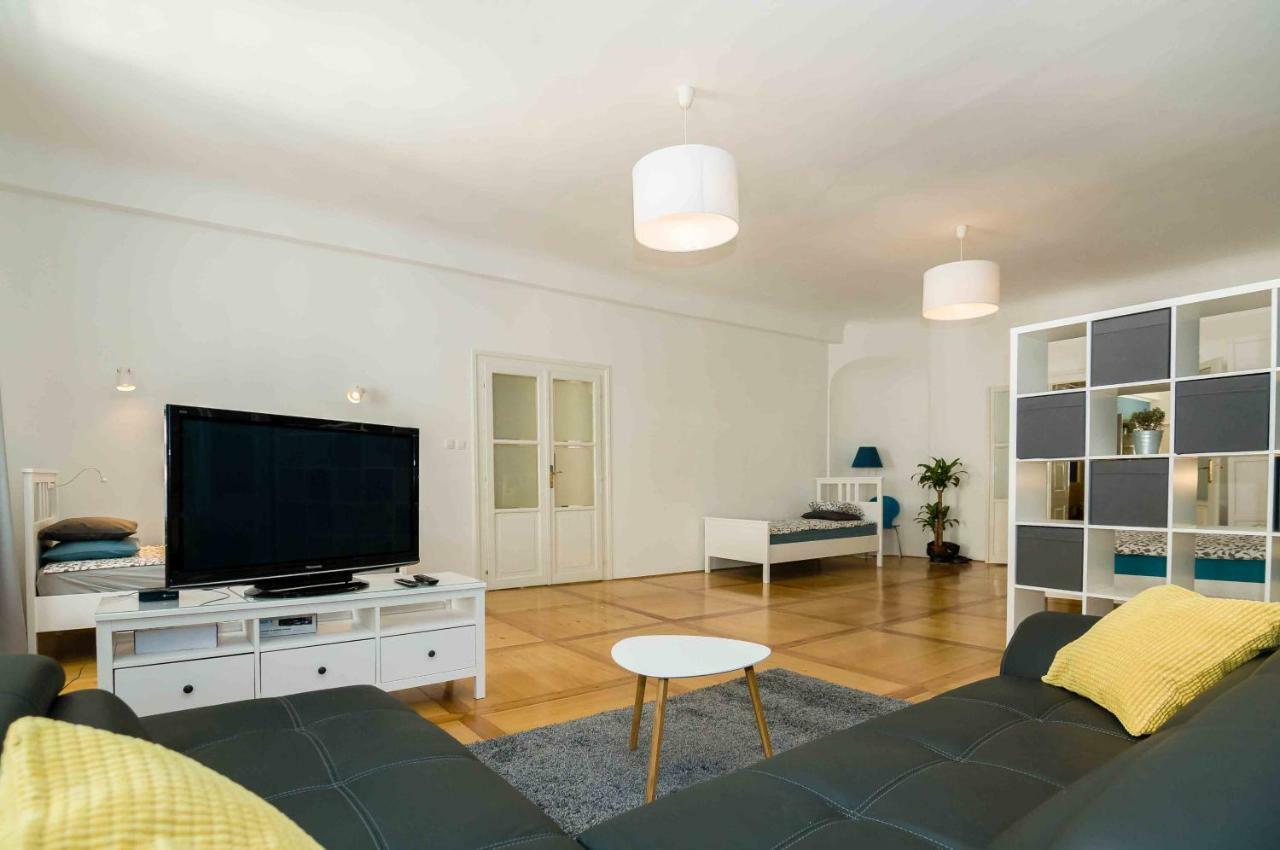Elegant Central Apartment Ljubljana Exteriör bild